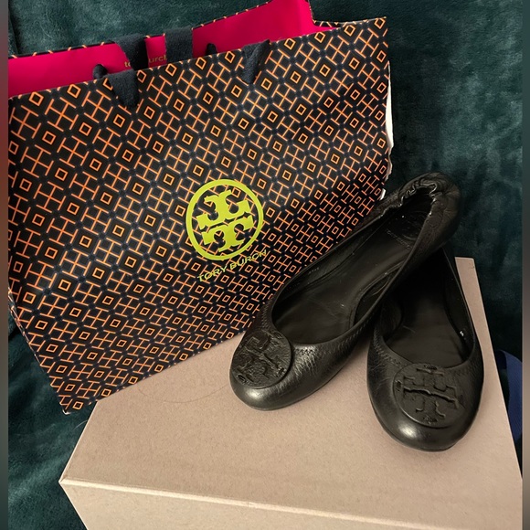 Tory Burch Minnie Travel Flats in Black Size 8 (Worn One Time Only) - Picture 1 of 7
